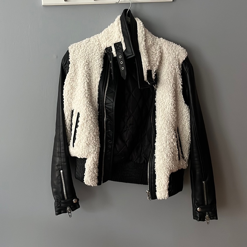 BlankNYC faux leather and shearling Moto jacket in great condition!